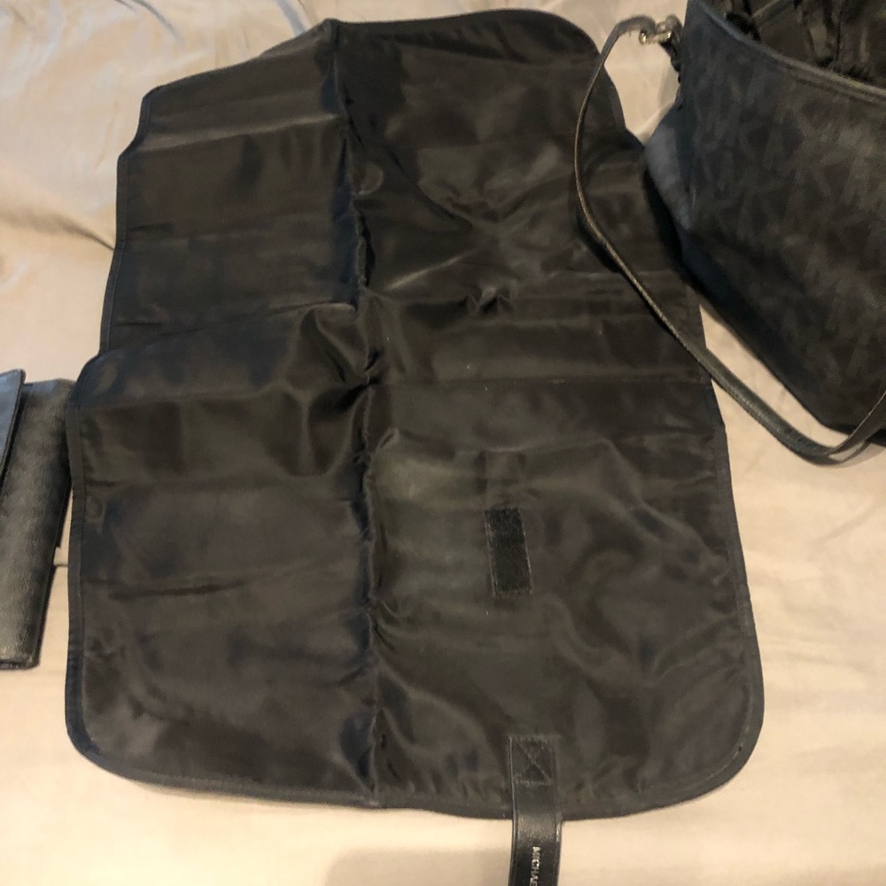 Micheal Kors Diaper bag - Picture 6 of 6